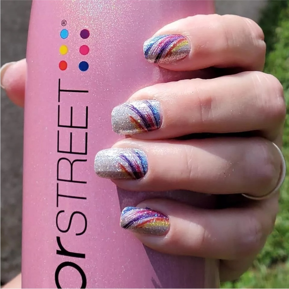 *Exclusive* Color Street: Pave the Way | Silver Rainbow Swish Art Glitter - Picture 5 of 12